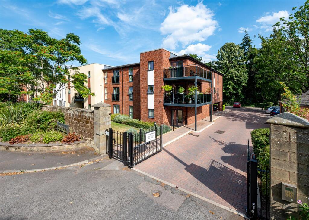 Main image of property: 24 Thorneycroft, Wood Road, Tettenhall, Wolverhampton, WV6 8PR