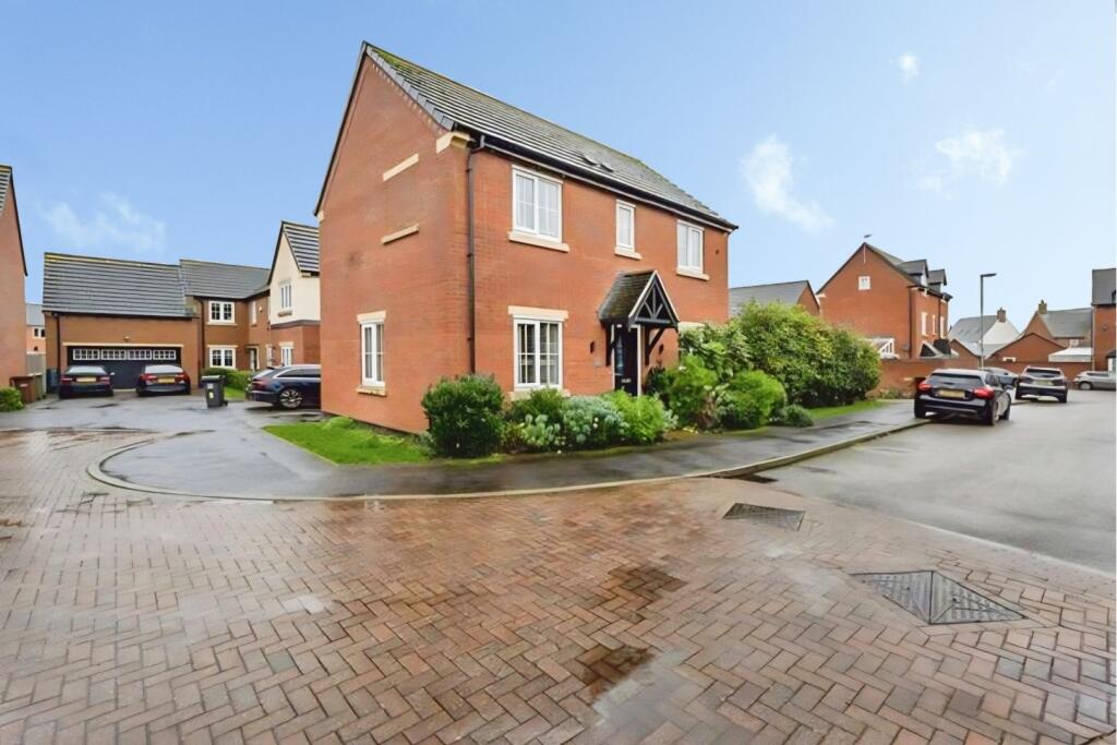 Main image of property: Eatough Close, Leicester, LE7