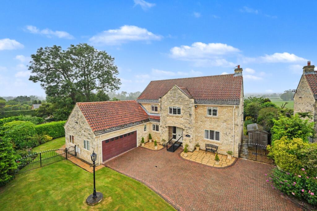 Main image of property: White Horse Fold, Ledston, Castleford, West Yorkshire, WF10