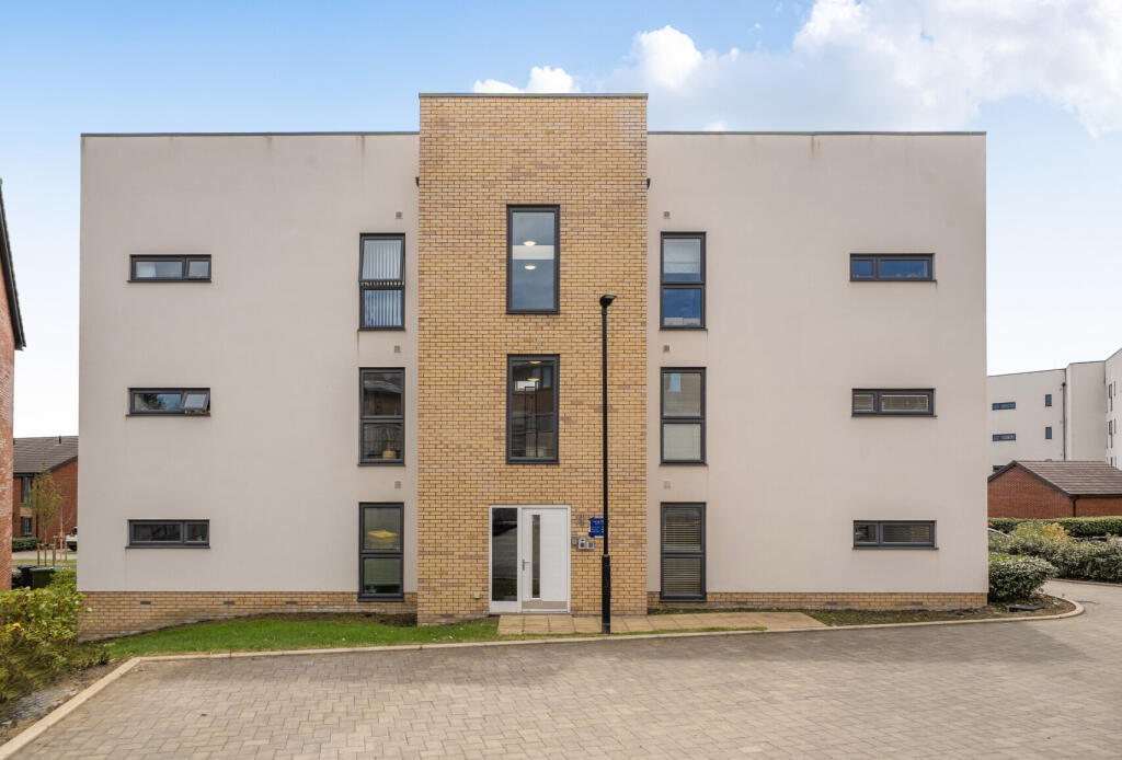 Main image of property: Poppy Close, Stoke Gifford, Bristol, Gloucestershire, BS34