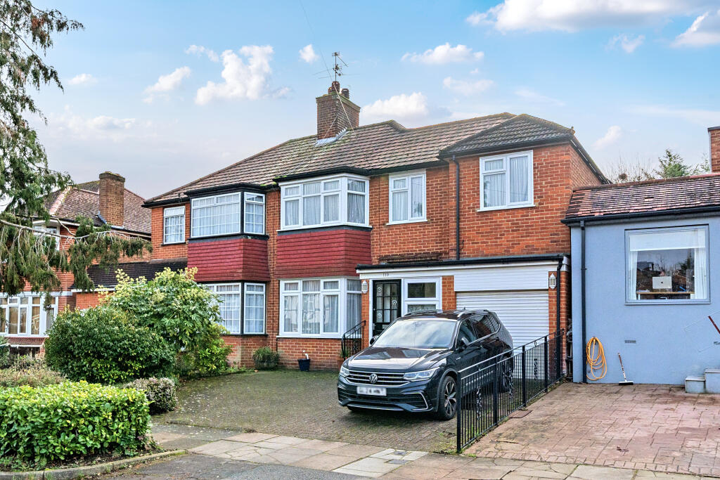 Main image of property: Lonsdale Drive, Oakwood, Enfield, Greater London, EN2
