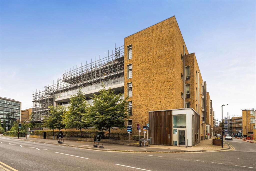 Main image of property: Kidwells Close, Maidenhead, SL6