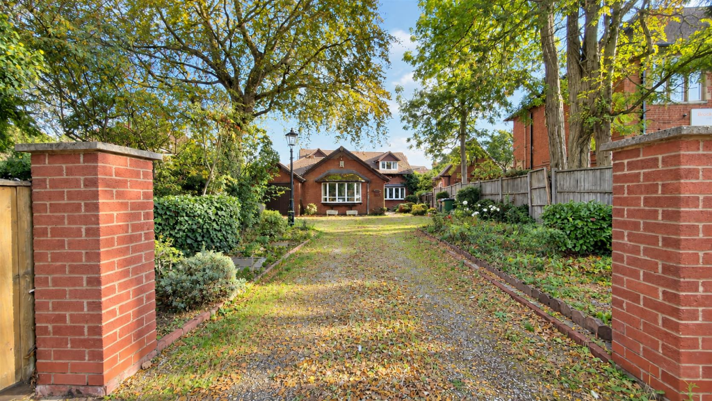 Main image of property: Broadway, Peterborough