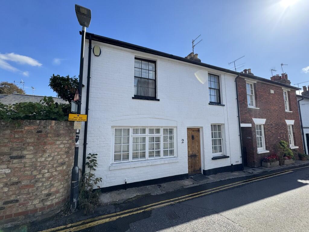 Main image of property: 2 Mill Lane, Welwyn, Hertfordshire AL6 9ET