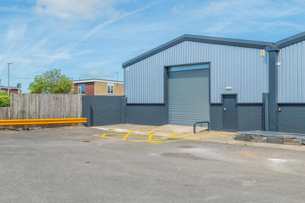 1-3-Great-Western-Trade-Centre,-Swindon-31.jpg