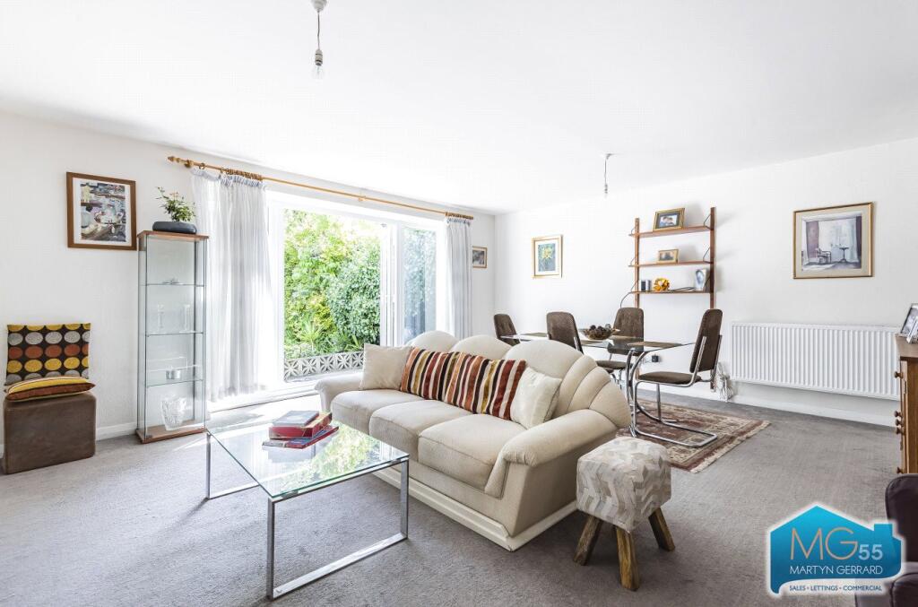 Main image of property: Holdenhurst Avenue, North Finchley, London, N12