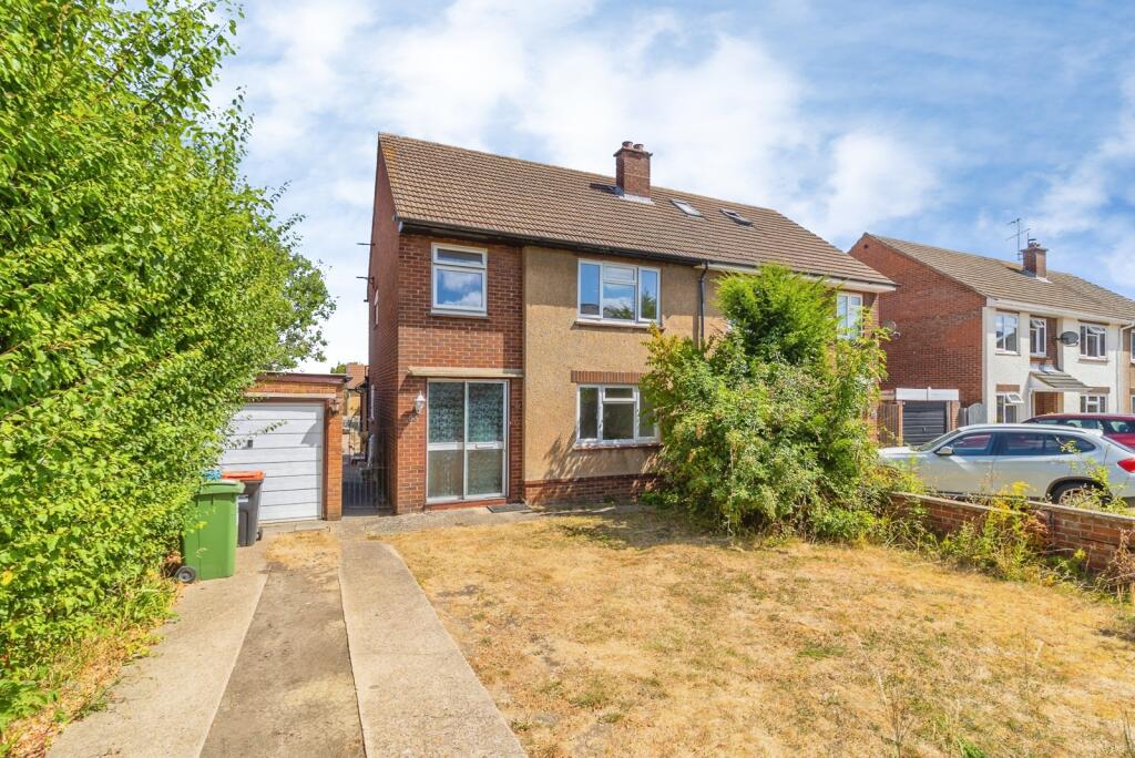 Main image of property: London Road, Loughton, Milton Keynes, Buckinghamshire, MK5