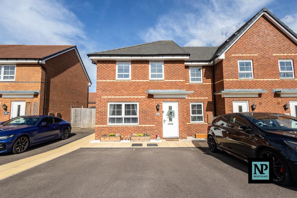 Main image of property: Bingley Avenue, Tamworth, B78