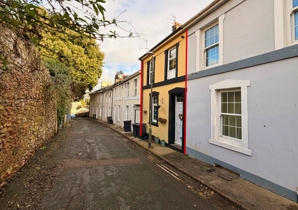 Main image of property: Bottom Flat, 8 Brunswick Terrace, Torquay, TQ1 4AE