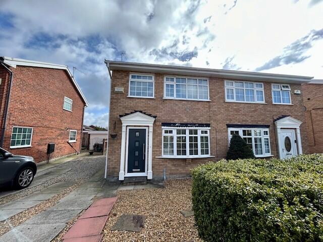 Main image of property: Denny Close, Upton