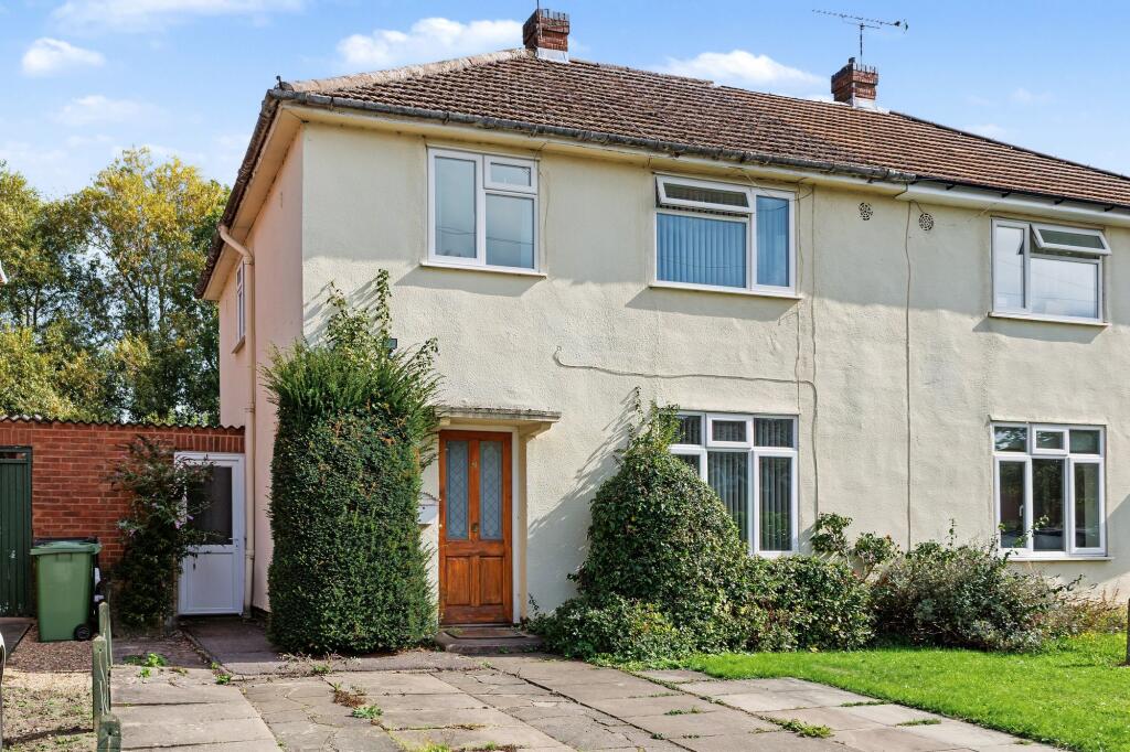 Main image of property: Goldsmith Avenue, Warwick, CV34
