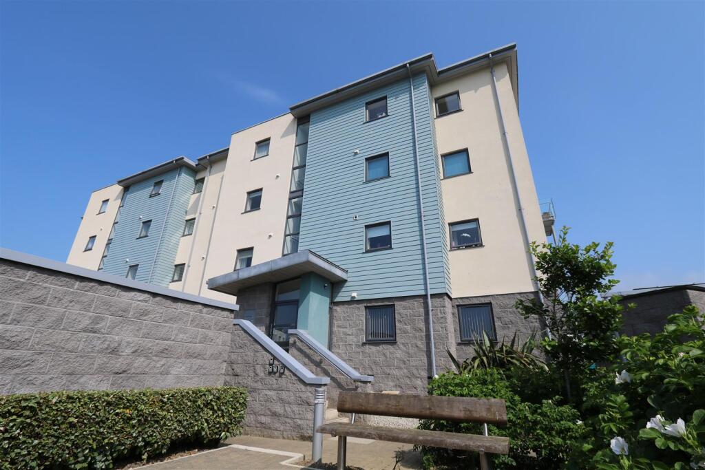 Main image of property: Tre Lowen, Pentire Crescent, Newquay