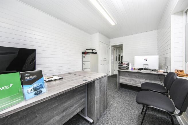 Office2.jpg