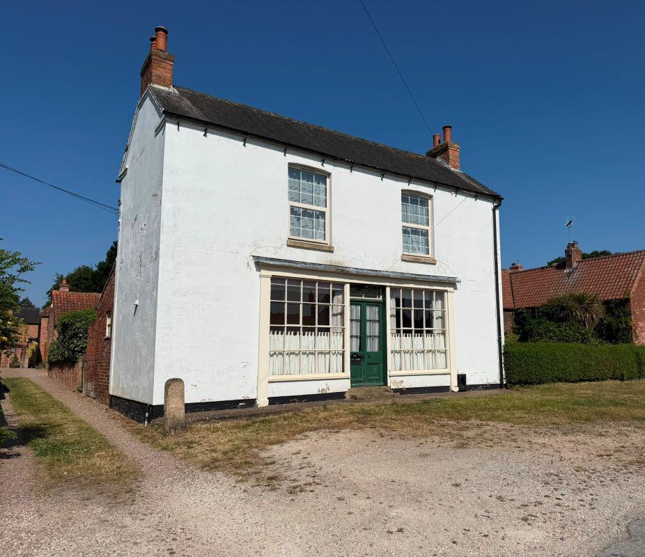 Main image of property: The White House & The Studio, Maypole Green, Eakring Road, Wellow, Newark, Nottinghamshire, NG22 0EG