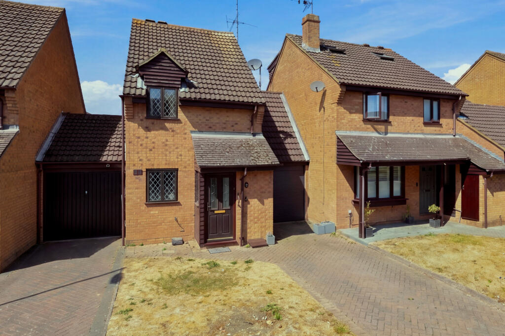 Main image of property: Ellenborough Close, Bishop's Stortford, Hertfordshire, CM23