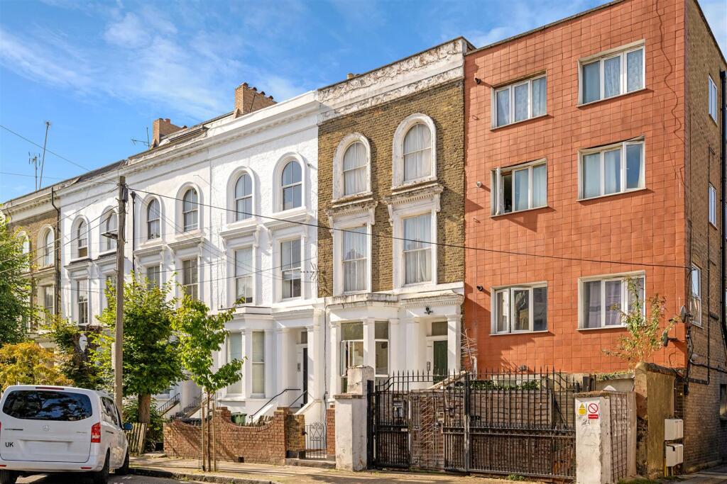Main image of property: Yonge Park, London