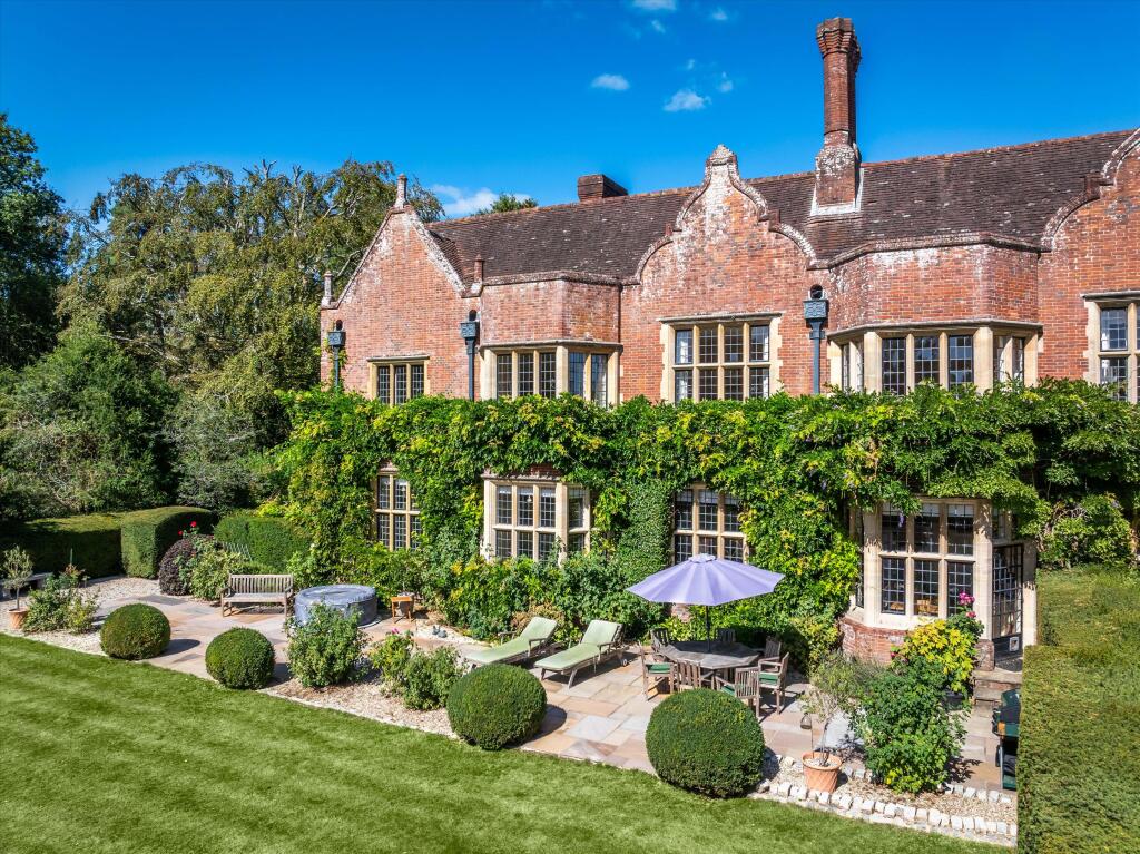Main image of property: Killinghurst Lane, Haslemere, Surrey GU27