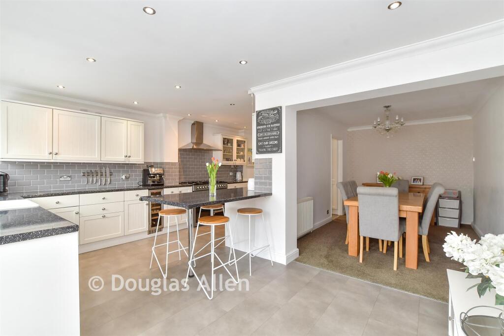 Main image of property: Upper Rainham Road, Hornchurch, Essex