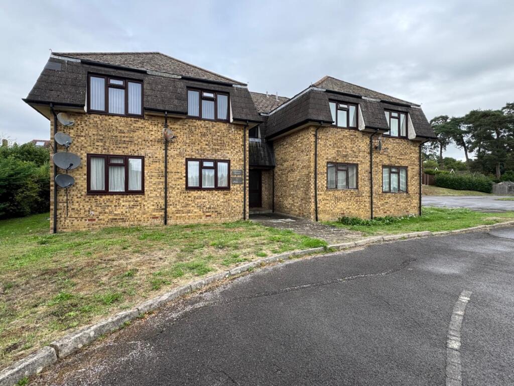 Main image of property: Flat 6 Spencers Court, 59 Lemon Grove, Whitehill, Bordon