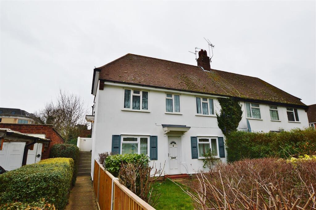 Main image of property: Beechwood Gardens, Slough, SL1 2HP