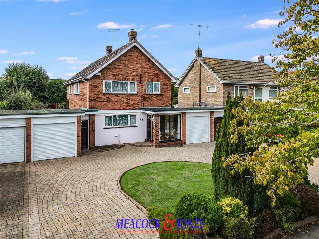 Main image of property: Woodway, Brentwood