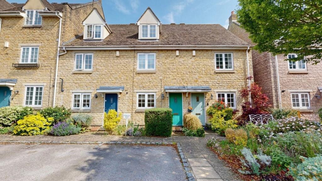 Main image of property: Swan Court, Witney, OX28