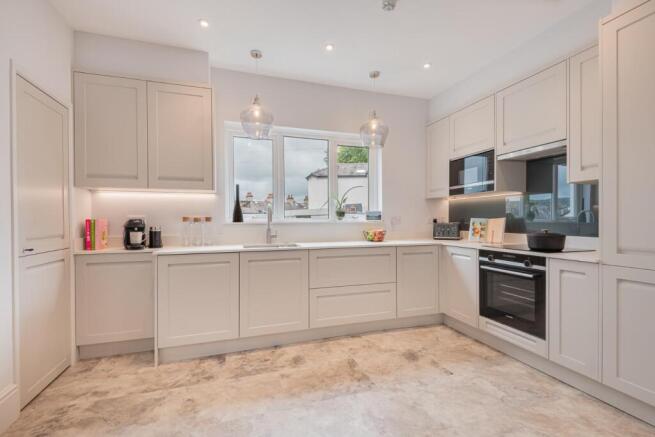 Kitchen/Diner &amp; Family Room