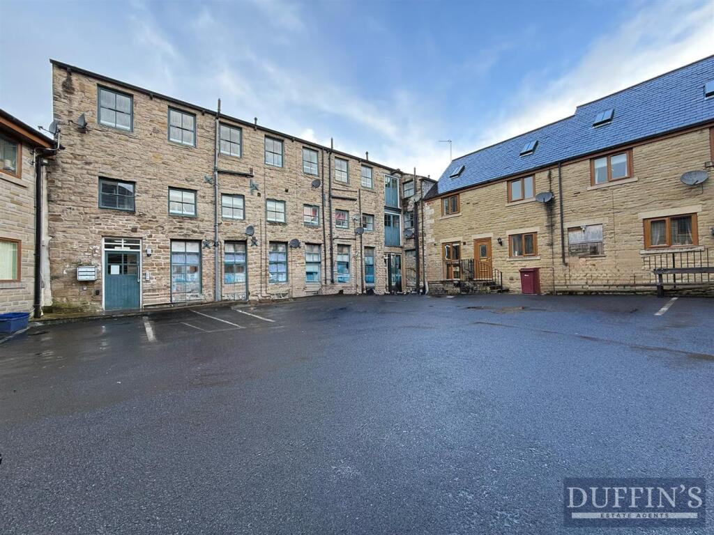 Main image of property: Ightenhill Street, Padiham