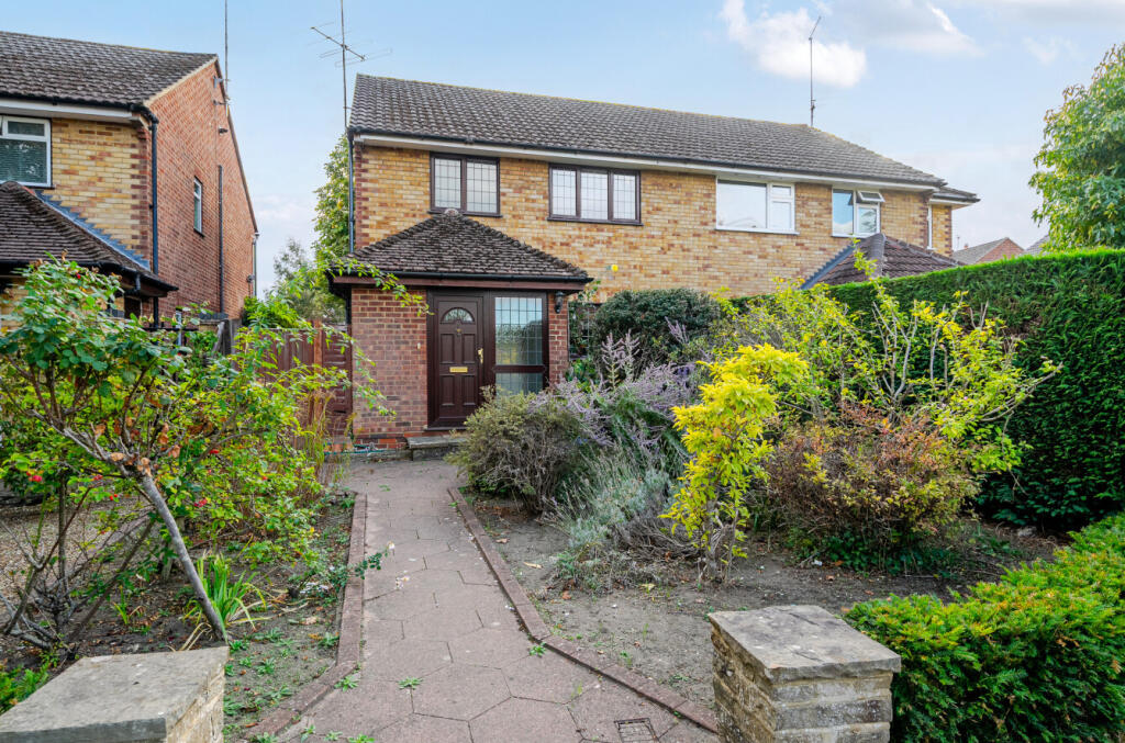 Main image of property: Beech Tree Drive, Badshot Lea, Farnham, Surrey, GU9