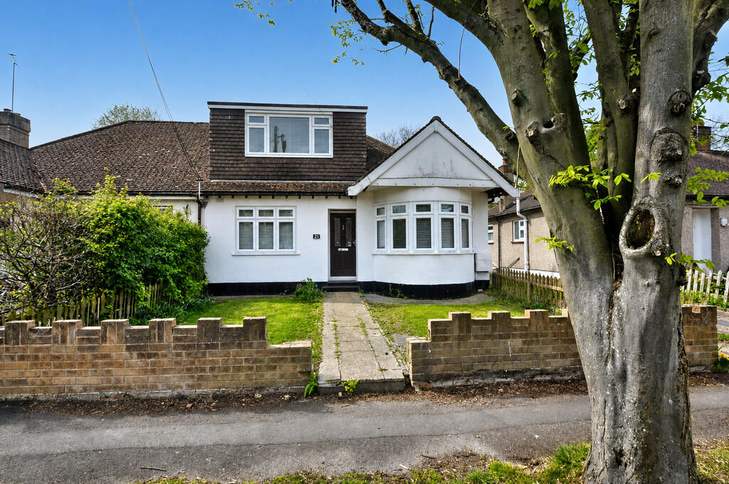 Main image of property: Warren Chase, Thundersley