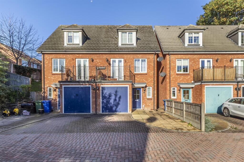 Main image of property: Finch Close, Faversham