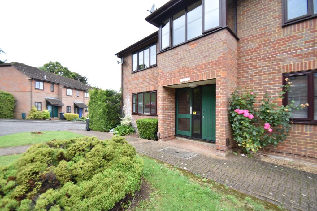 Main image of property: Stoney Grove, Chesham, Buckinghamshire, HP5