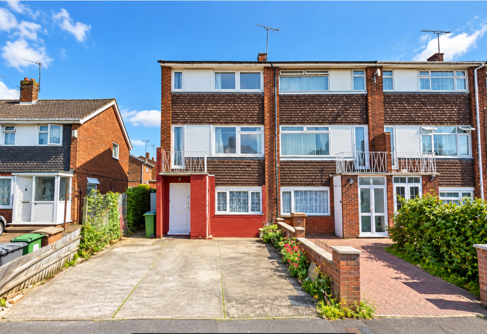 Main image of property: Pembroke Avenue, Luton, Bedfordshire, LU4