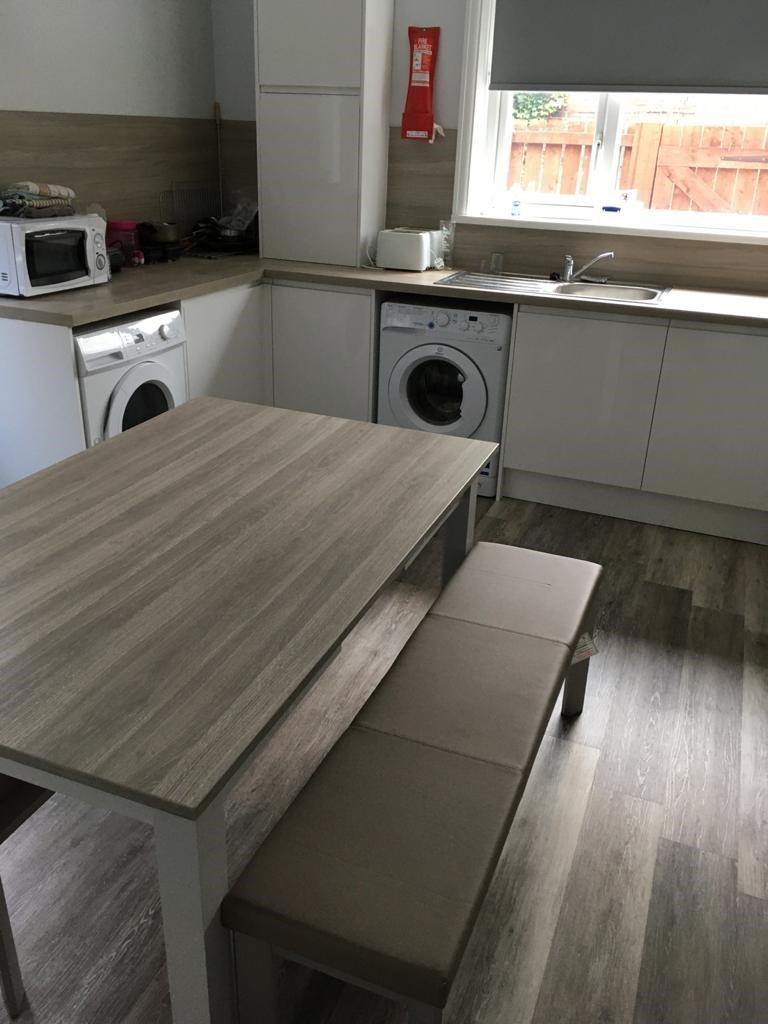Main image of property: Rooms in 6 bedroom, Wellesley Ave, Hull