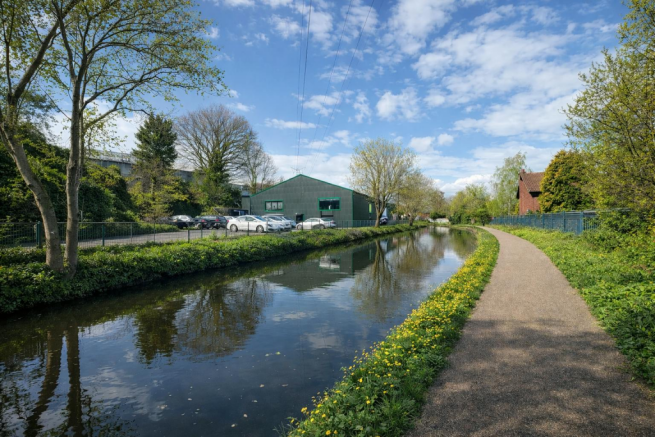 wharfside Opposite Canal.png