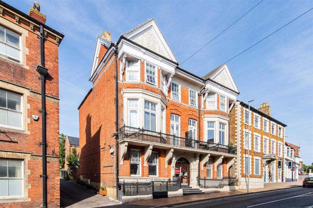 Main image of property: High Street, Wellingborough