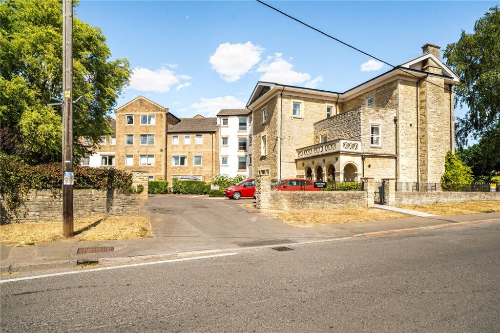 Main image of property: The Moors, Kidlington, Oxfordshire