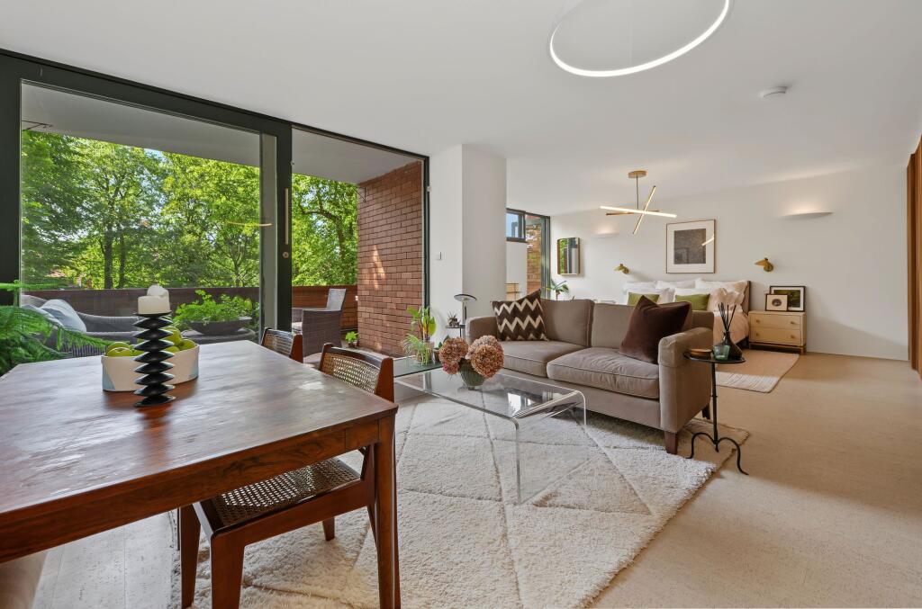 Main image of property: Crescent Road, London, N8