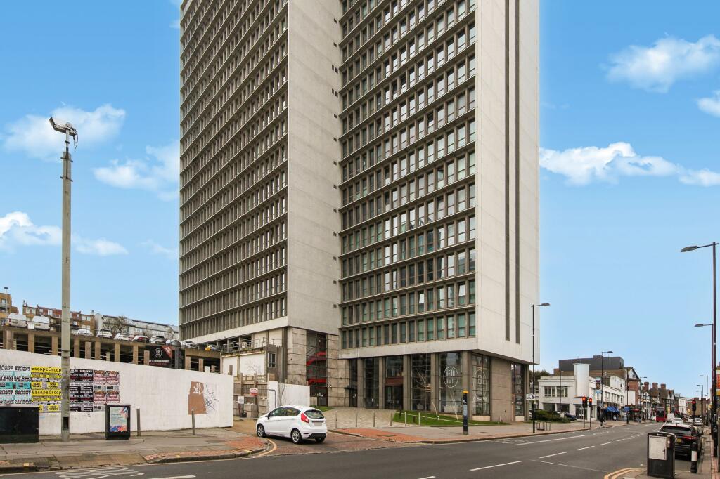 Main image of property: High Street, Leon House, CR0