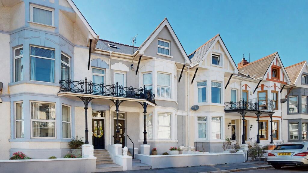 Main image of property: Picton Avenue, Porthcawl, Mid Glamorgan, CF36