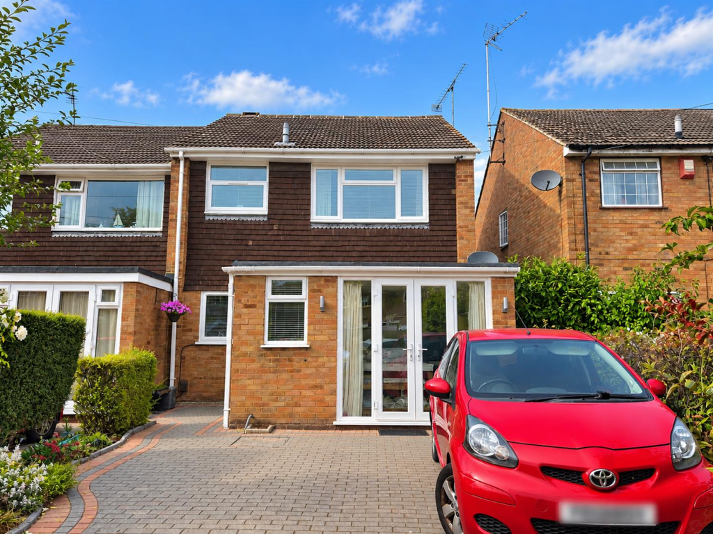 Main image of property: Lower Cippenham Lane, Slough