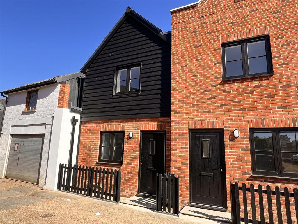 Main image of property: Scarrots Lane, Newport