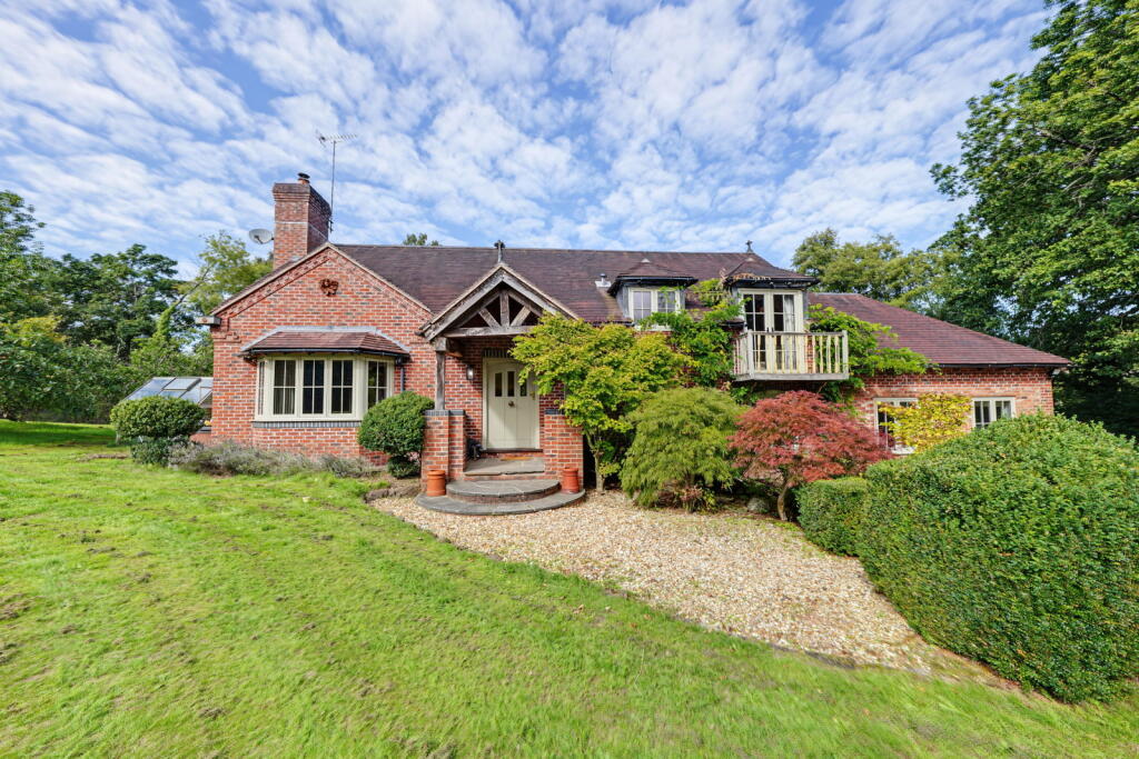 Main image of property: Birds Barn Lane, Wolverley, Kidderminster, DY11 5SG