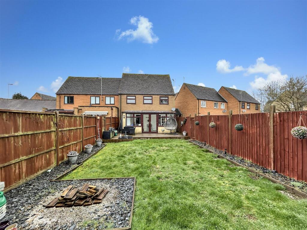Main image of property: St. Georges Close, Moreton-In-Marsh