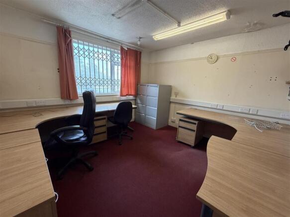 113 Winterstoke Road, Maggs &amp; Allen To Let (6).jpe