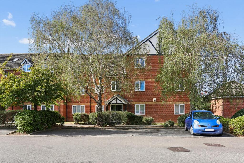 Main image of property: Foxglove Way, Wallington