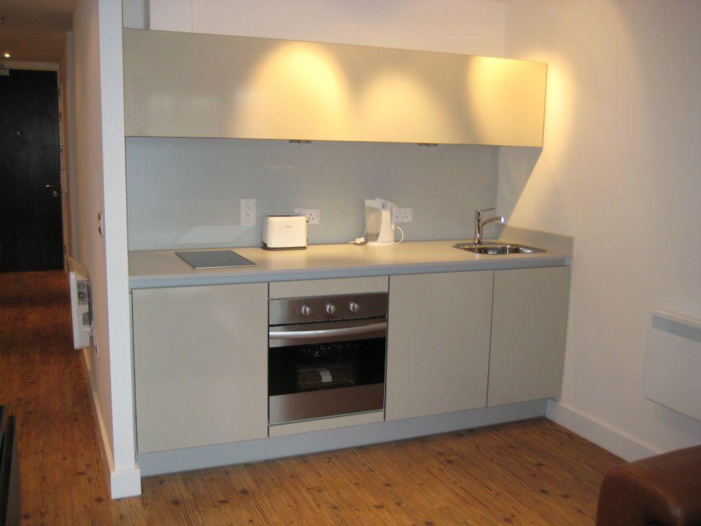 Main image of property: INVESTMENT SALE, HUB STUDIO - WELL DESIGNED