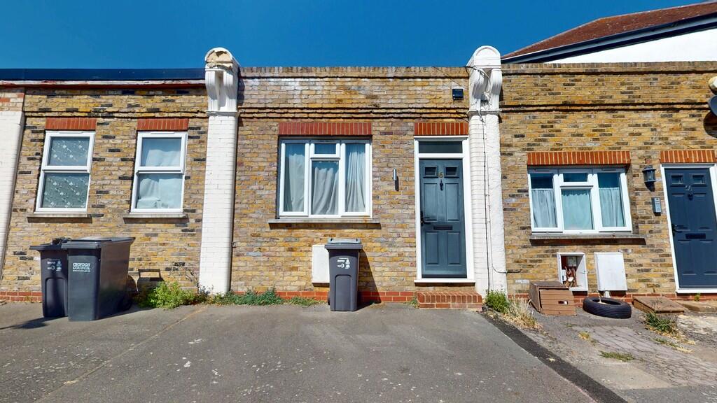 Main image of property: Split level one bedroom flat in Woodside