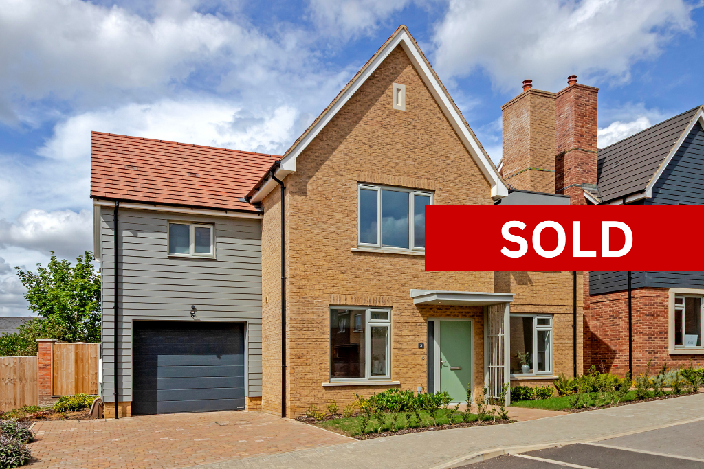 Main image of property: CHEQUER TREE WAY,
Maulden,
MK45 2PW