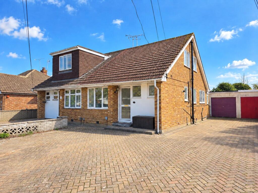 Main image of property: Grange Avenue, Wickford, Essex, SS12
